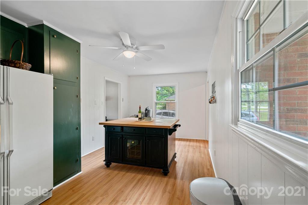 6032 Potter Road Matthews, NC 28104 - Photo 7 of 21 Gallery Image 7