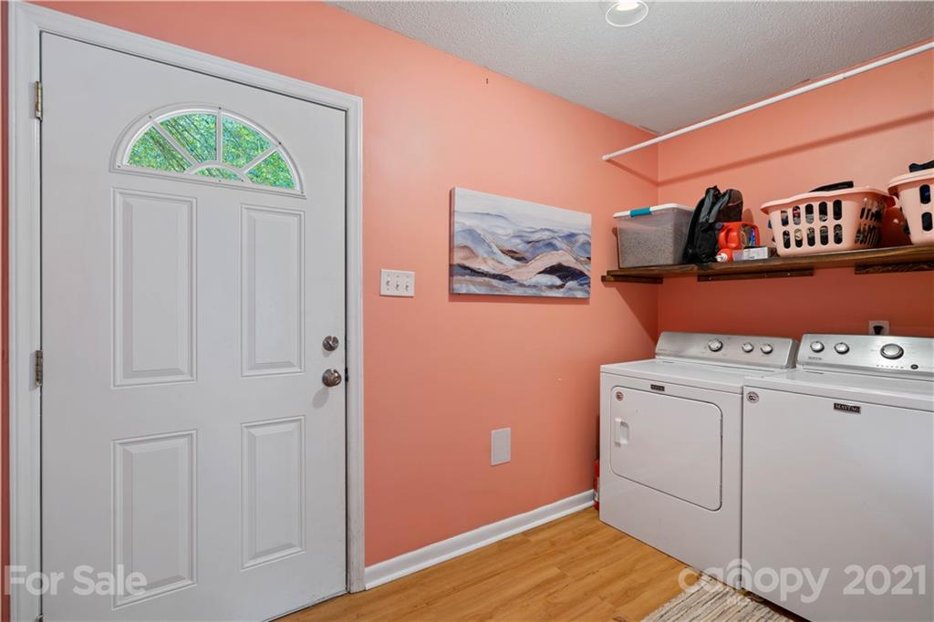 6032 Potter Road Matthews, NC 28104 - Photo 9 of 21 Gallery Image 9