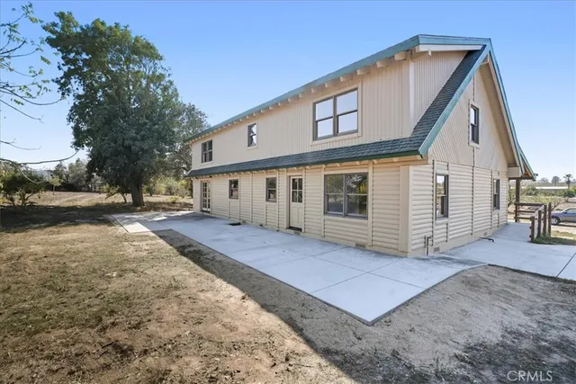 $2,300,000 | 2935 East Clark Avenue, Santa Maria, CA 93455