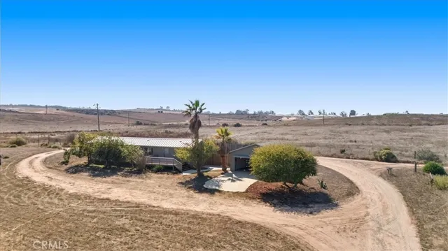 $2,300,000 | 2935 East Clark Avenue, Santa Maria, CA 93455