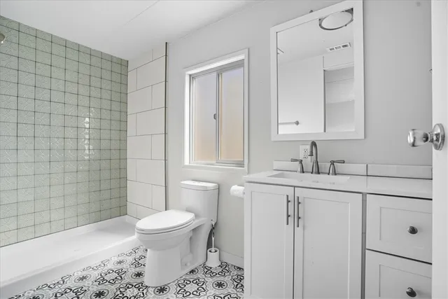 $2,300,000 | 2935 East Clark Avenue, Santa Maria, CA 93455