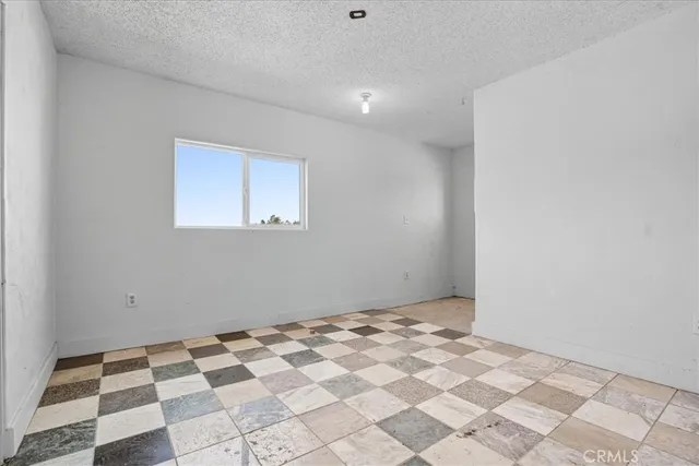 $2,300,000 | 2935 East Clark Avenue, Santa Maria, CA 93455