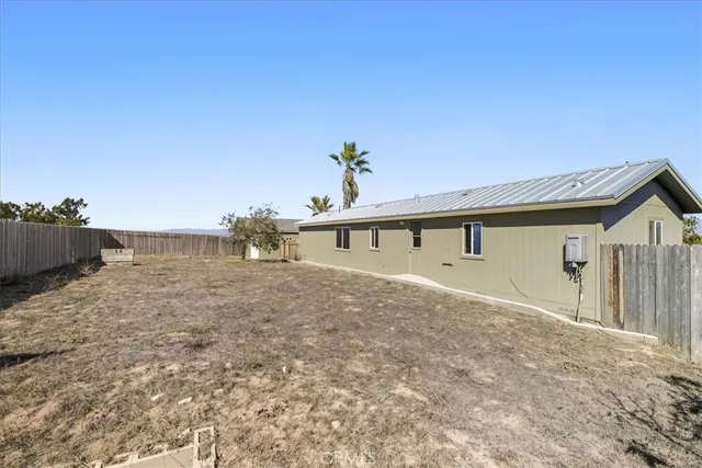 $2,300,000 | 2935 East Clark Avenue, Santa Maria, CA 93455