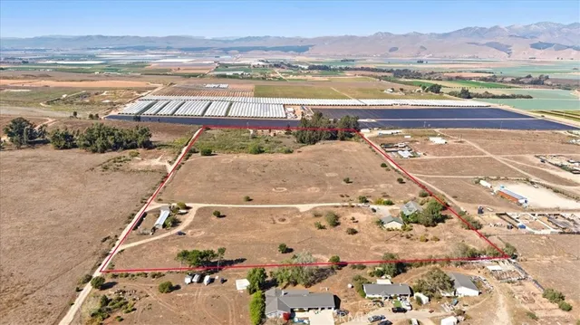 $2,300,000 | 2935 East Clark Avenue, Santa Maria, CA 93455