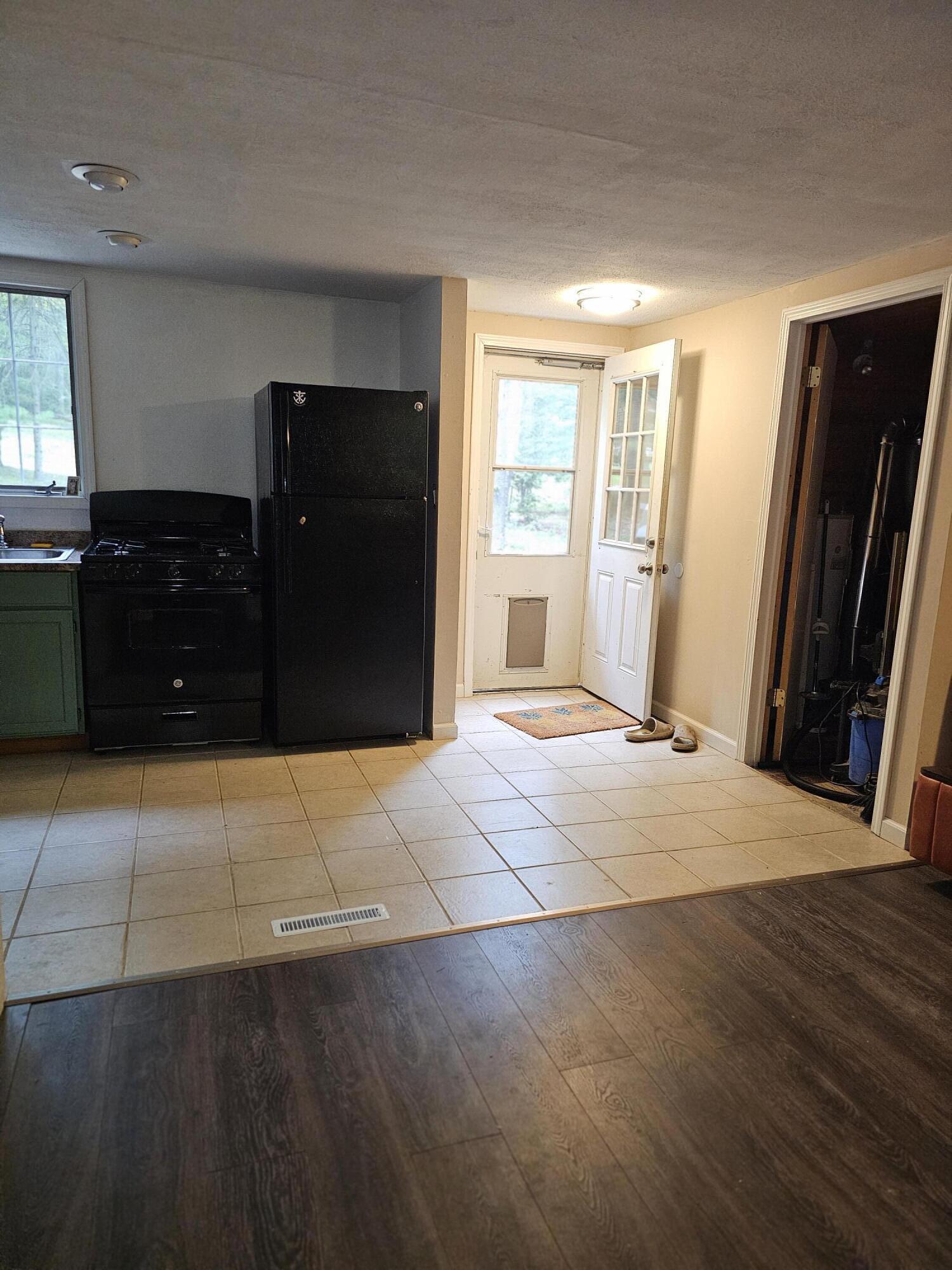 4082 Valley View Road Harrison, MI 48625 - Photo 5 of 12 20240911_131334