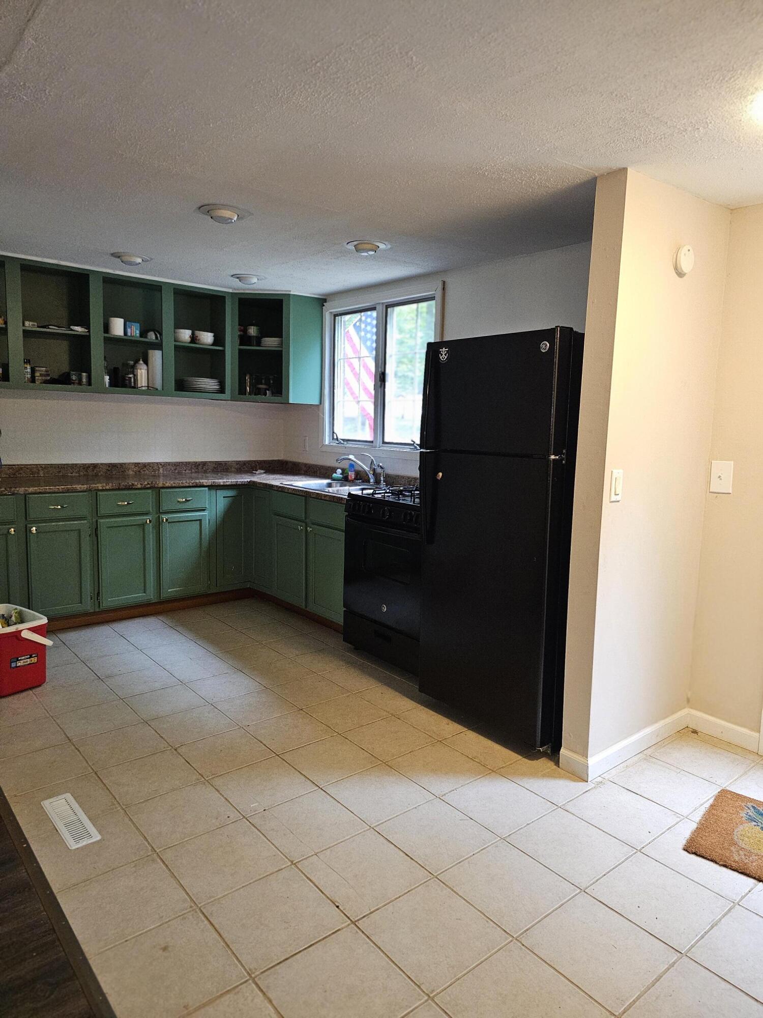 4082 Valley View Road Harrison, MI 48625 - Photo 6 of 12 20240911_131304