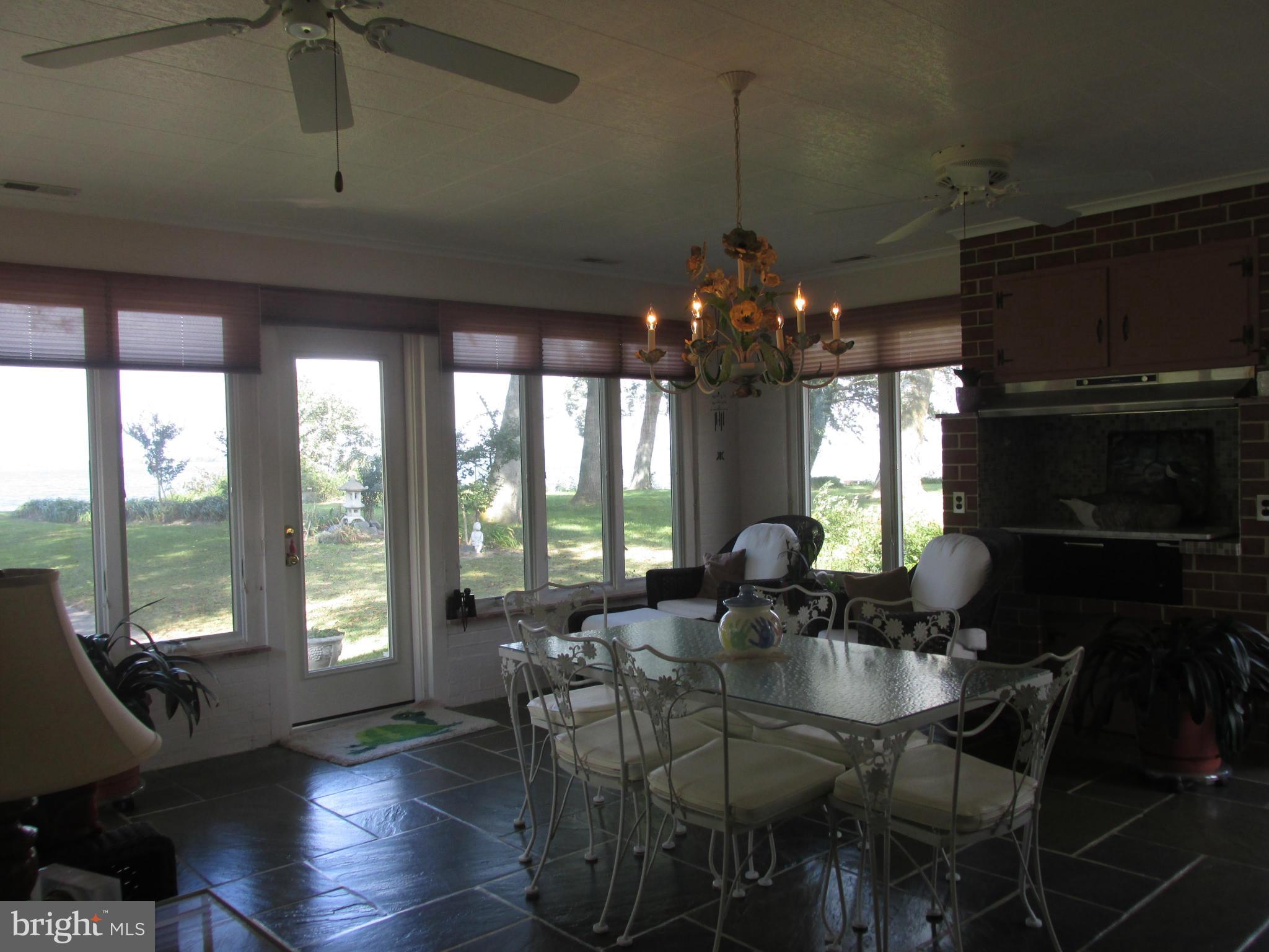 5 Hatsawap Road Cambridge, MD 21613 - Photo 8 of 25 Large Sun Room/Family Room w/ Indoor grill