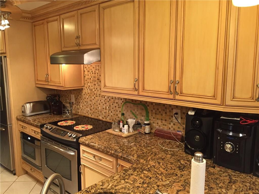 19984 Rima Circle, Unit 19984 Boca Raton, FL 33434 - Photo 7 of 35 Photo 7
