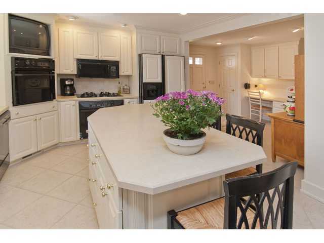 303 South Ardmore Road Columbus, OH 43209 - Photo 10 of 25
