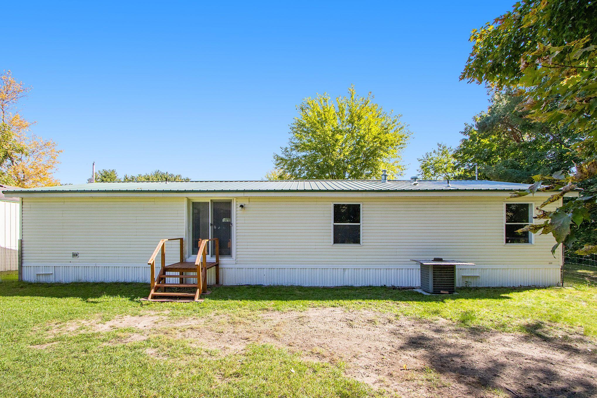 7060 Marsh Road Plainwell, MI 49080 - Photo 12 of 14 Marsh Rd Pic 12