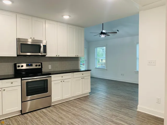 $1,395 | 105 Oak Drive, LaGrange, GA 30240