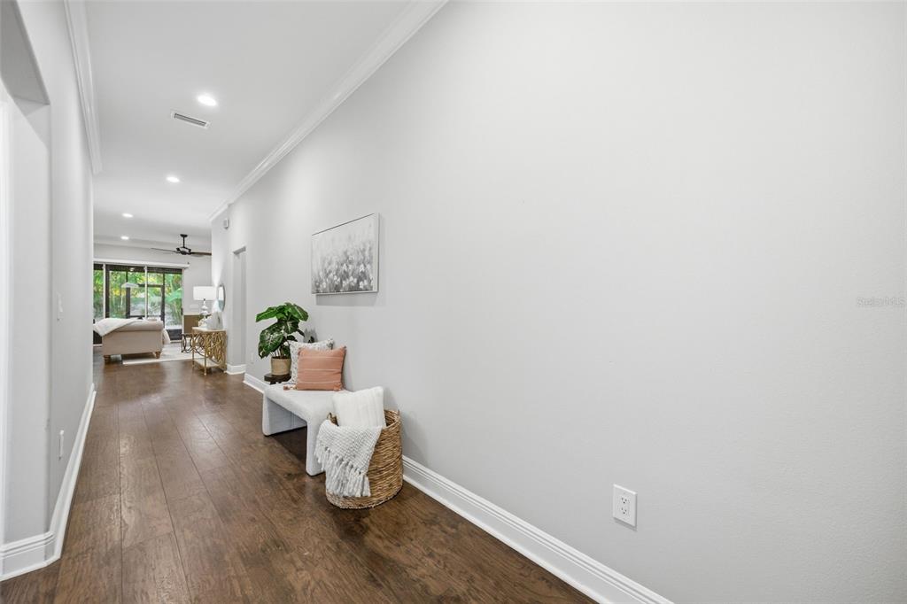 2902 West Heiter Street Tampa, FL 33607 - Photo 4 of 55