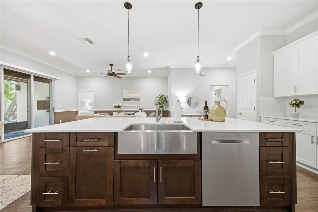 2902 West Heiter Street Tampa, FL 33607 - Photo 9 of 55