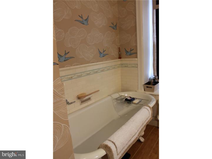 6401 Sherwood Road Philadelphia, PA 19151 - Photo 8 of 25 Gallery Image 8