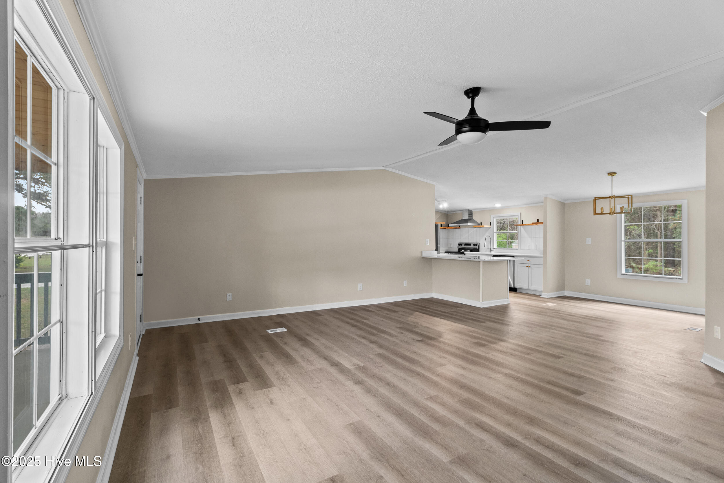 406 Arvida Spur Road Rocky Point, NC 28457 - Photo 15 of 42 15_living room
