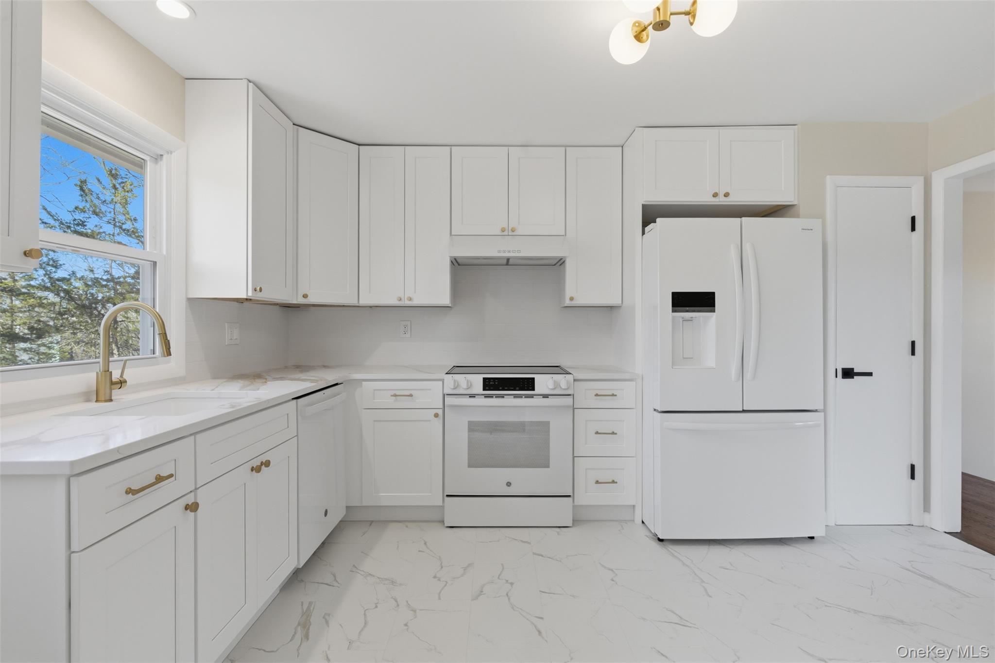 52 All Angels Hill Road Wappingers Falls, NY 12590 - Photo 11 of 50