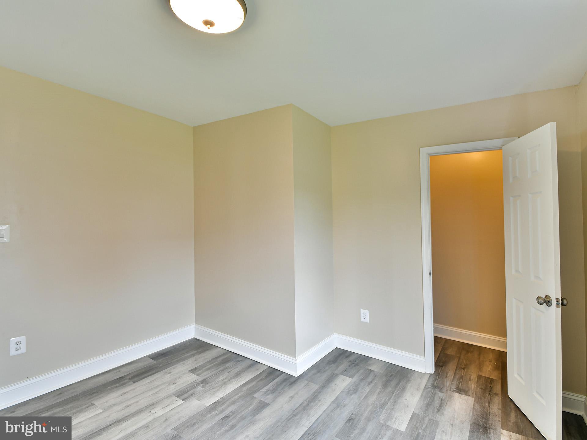 6700 Hudson Street Baltimore, MD 21224 - Photo 23 of 65