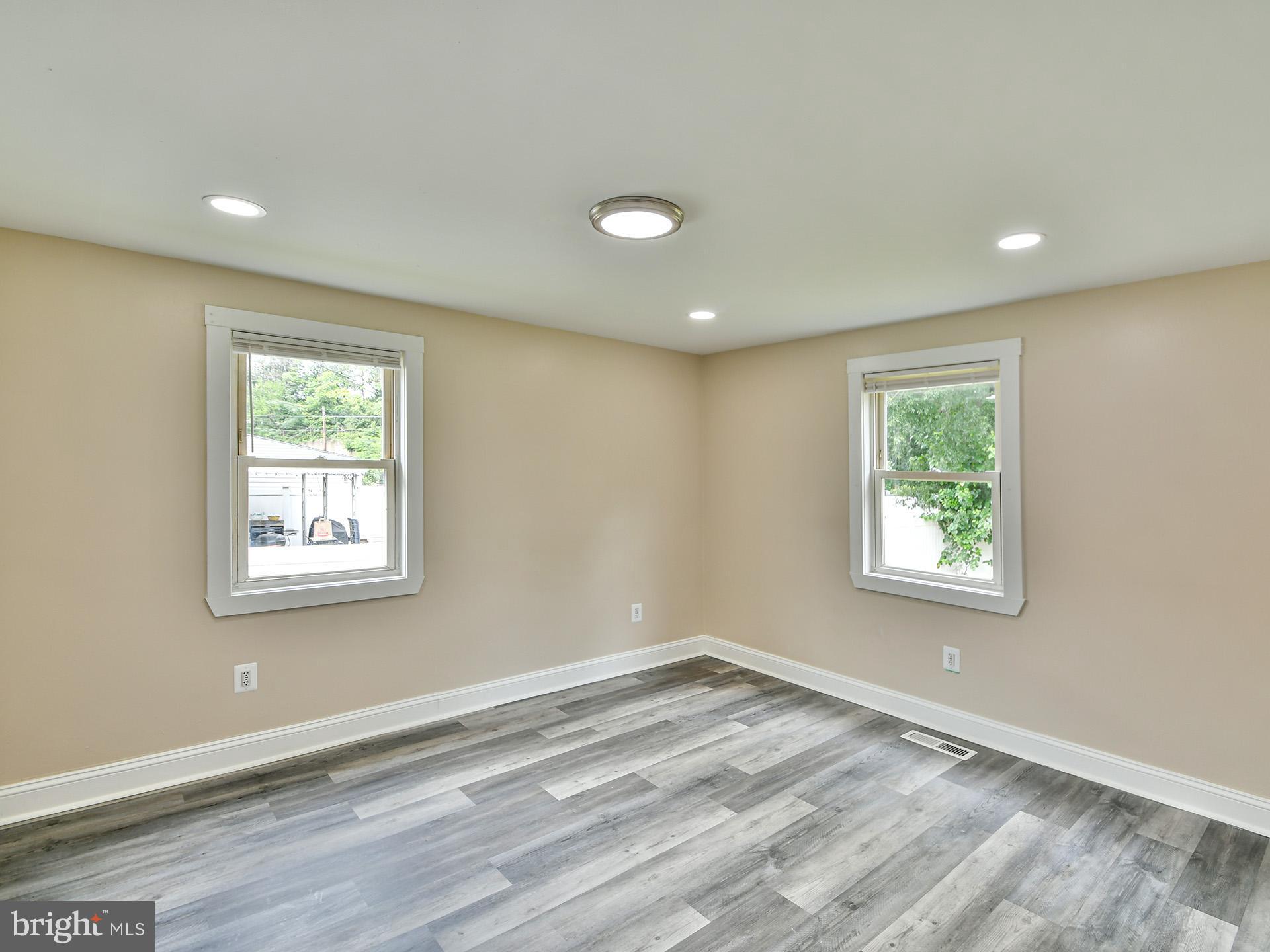 6700 Hudson Street Baltimore, MD 21224 - Photo 27 of 65