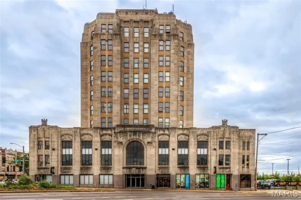 $150,000 | 3608 Gravois Avenue, Unit 6E, St. Louis, MO 63116