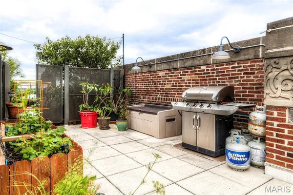 $150,000 | 3608 Gravois Avenue, Unit 6E, St. Louis, MO 63116