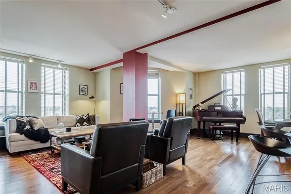$150,000 | 3608 Gravois Avenue, Unit 6E, St. Louis, MO 63116