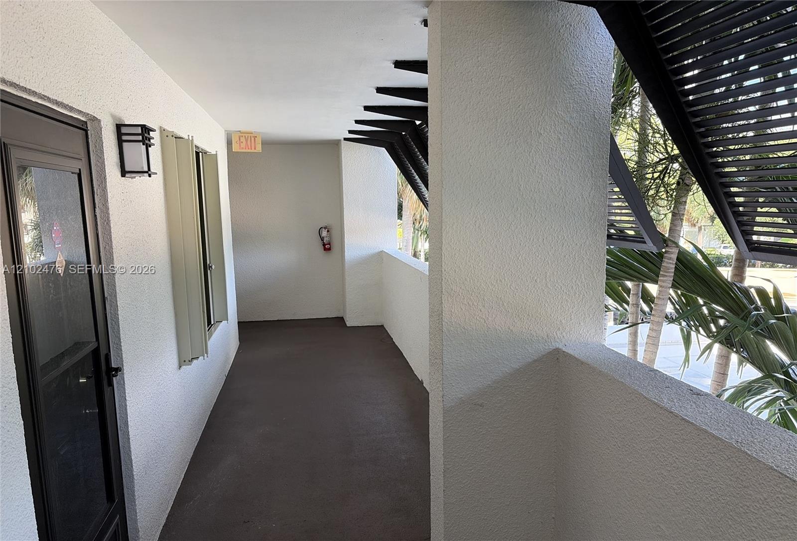 356 Golfview Road, Unit 305 North Palm Beach, FL 33408 - Photo 10 of 34 Unit 305