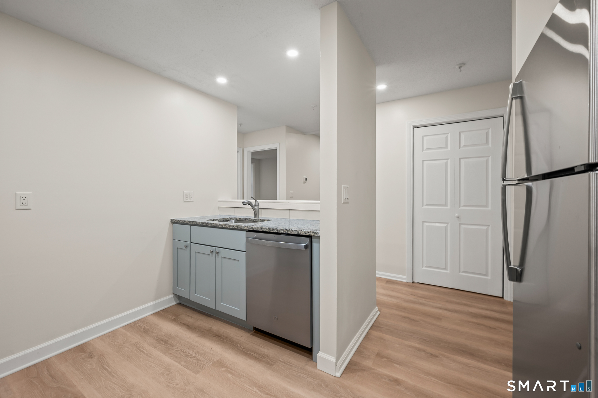 682 Main Street, Unit 2F Middletown, CT 06457 - Photo 9 of 25 Gallery Image 9