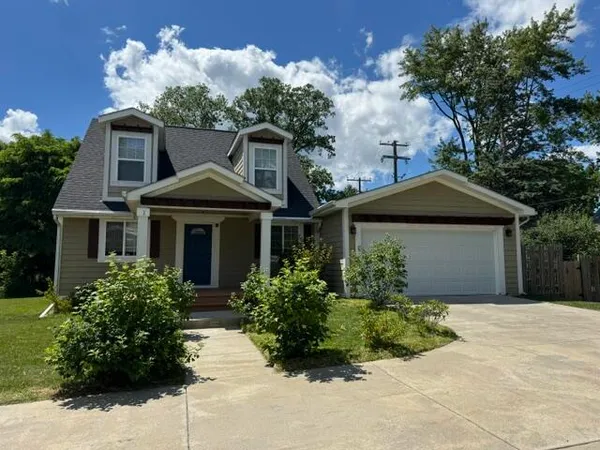 $620,000 | 1 Maple Village Court, Ann Arbor, MI 48103