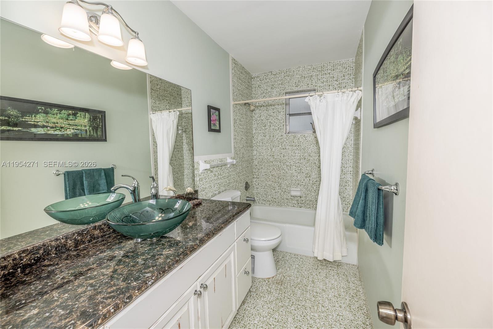 20004 Southwest 82nd Place Cutler Bay, FL 33189 - Photo 24 of 37