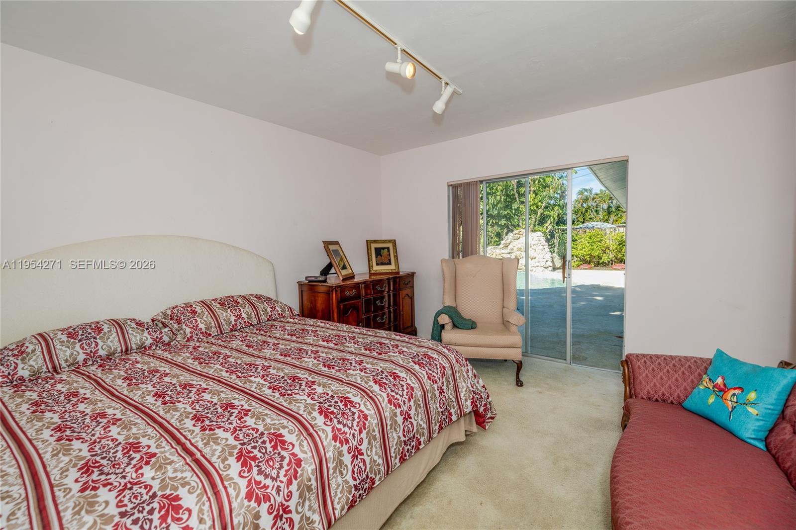 20004 Southwest 82nd Place Cutler Bay, FL 33189 - Photo 27 of 37