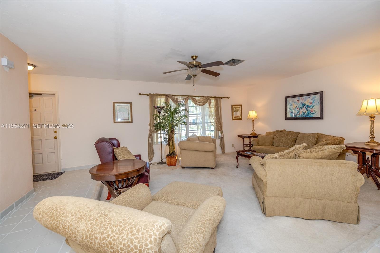 20004 Southwest 82nd Place Cutler Bay, FL 33189 - Photo 8 of 37