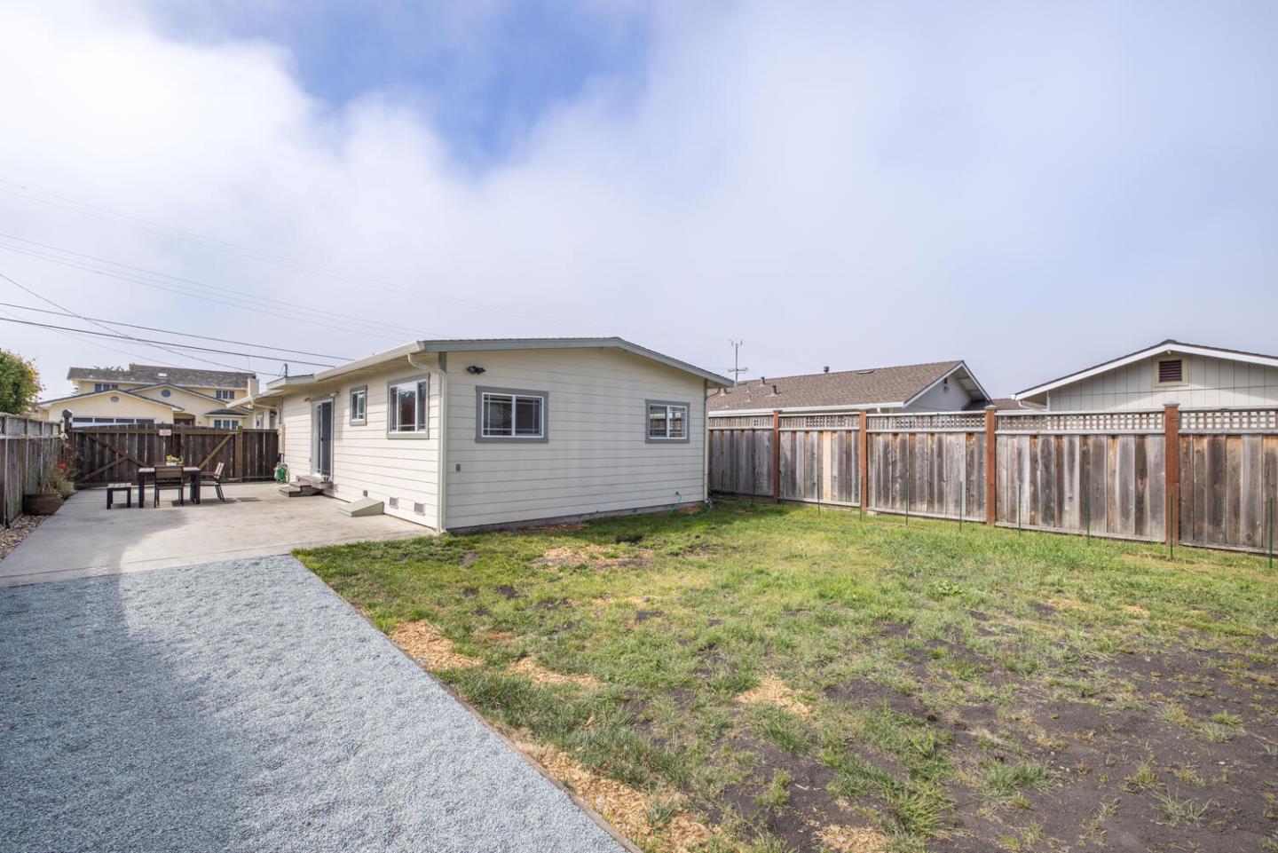 365 Spruce Street Half Moon Bay, CA 94019 - Photo 29 of 34 a view of backyard of house