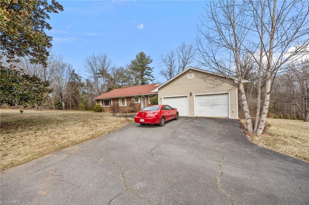 5695 Reynolda Road Winston-Salem, NC 27106 - Photo 4 of 14
