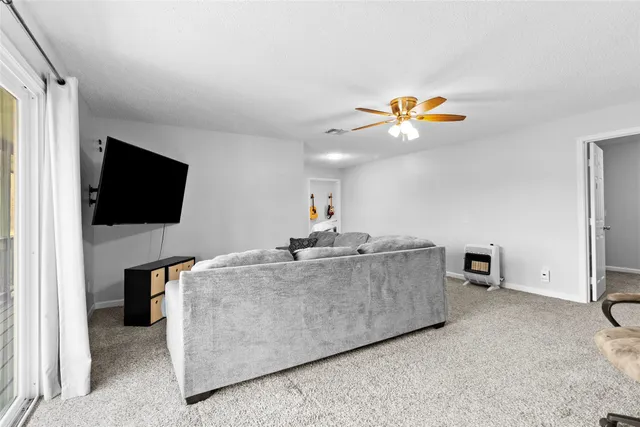 $440,000 | 154 Possum Walk Loop, Huntsville, TX 77340