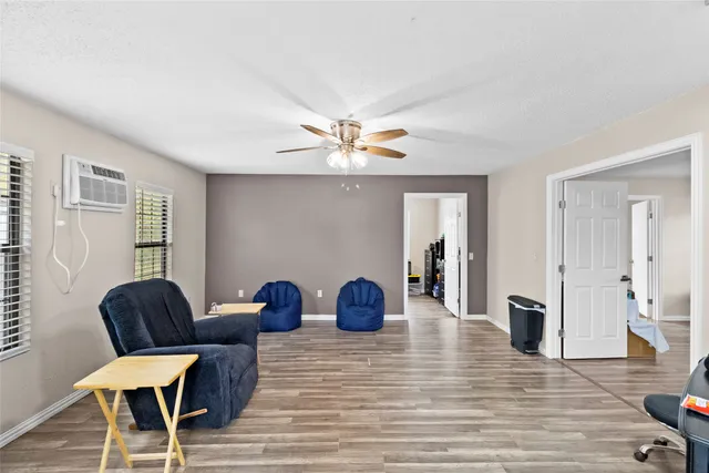 $440,000 | 154 Possum Walk Loop, Huntsville, TX 77340