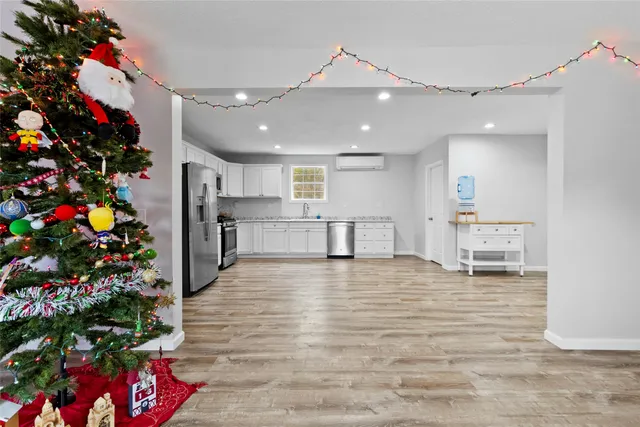 $440,000 | 154 Possum Walk Loop, Huntsville, TX 77340