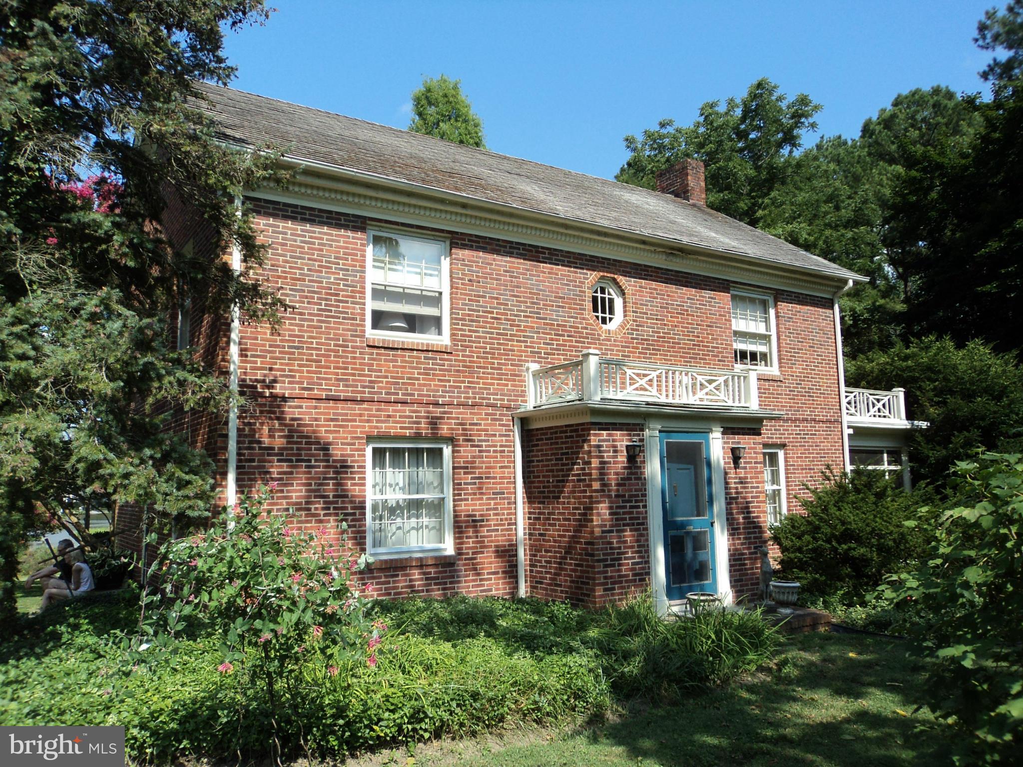 Exterior (Front)