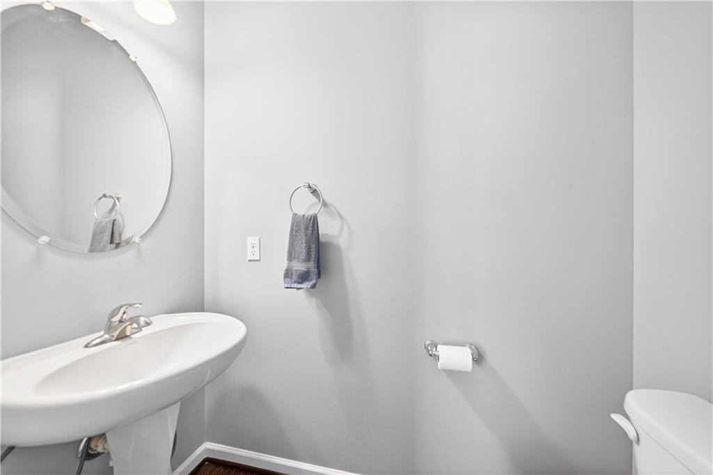 2 Roosevelt Drive McKees Rocks, PA 15136 - Photo 16 of 43