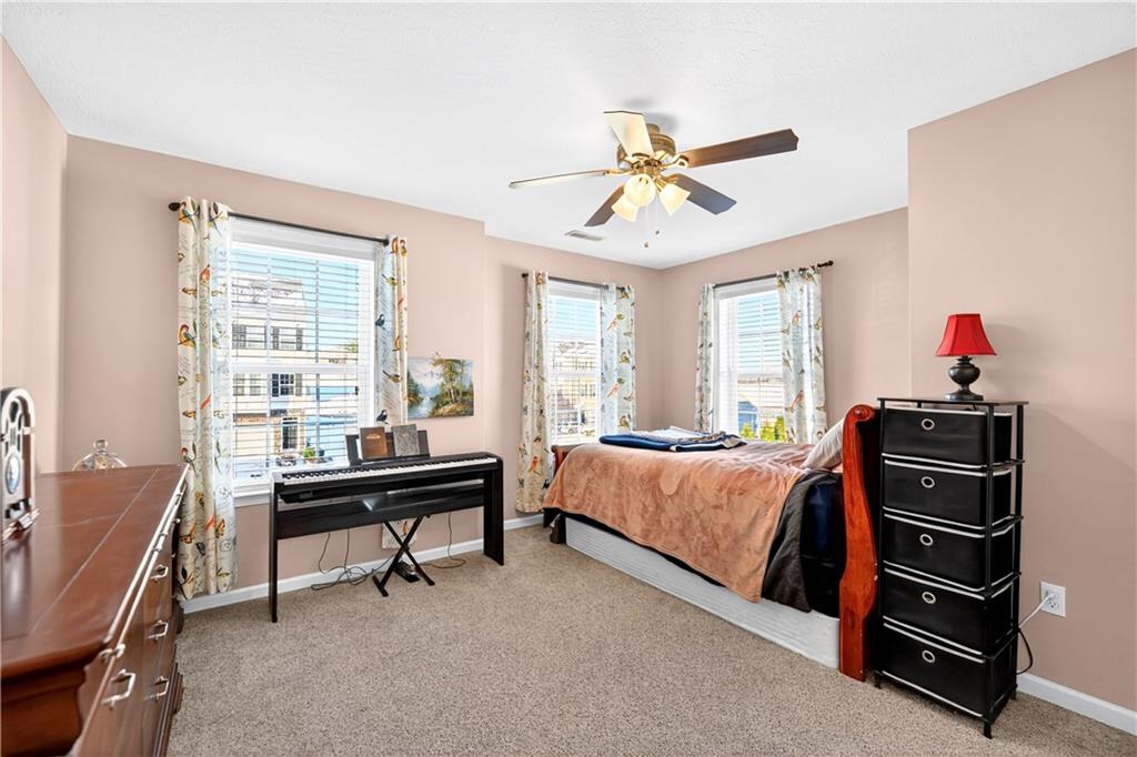 2 Roosevelt Drive McKees Rocks, PA 15136 - Photo 25 of 43