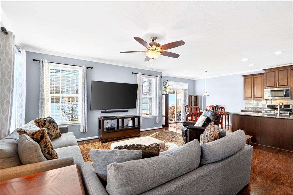 2 Roosevelt Drive McKees Rocks, PA 15136 - Photo 3 of 43