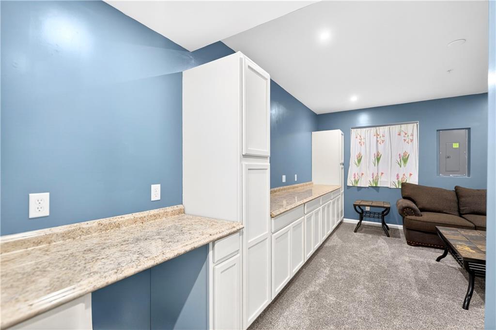 2 Roosevelt Drive McKees Rocks, PA 15136 - Photo 31 of 43