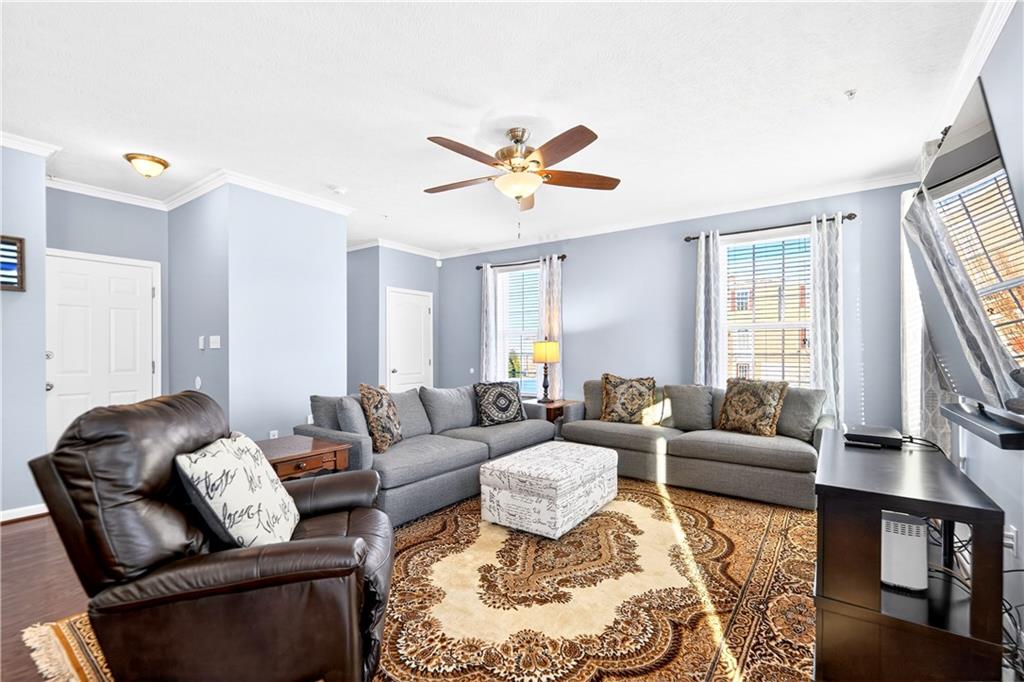 2 Roosevelt Drive McKees Rocks, PA 15136 - Photo 5 of 43