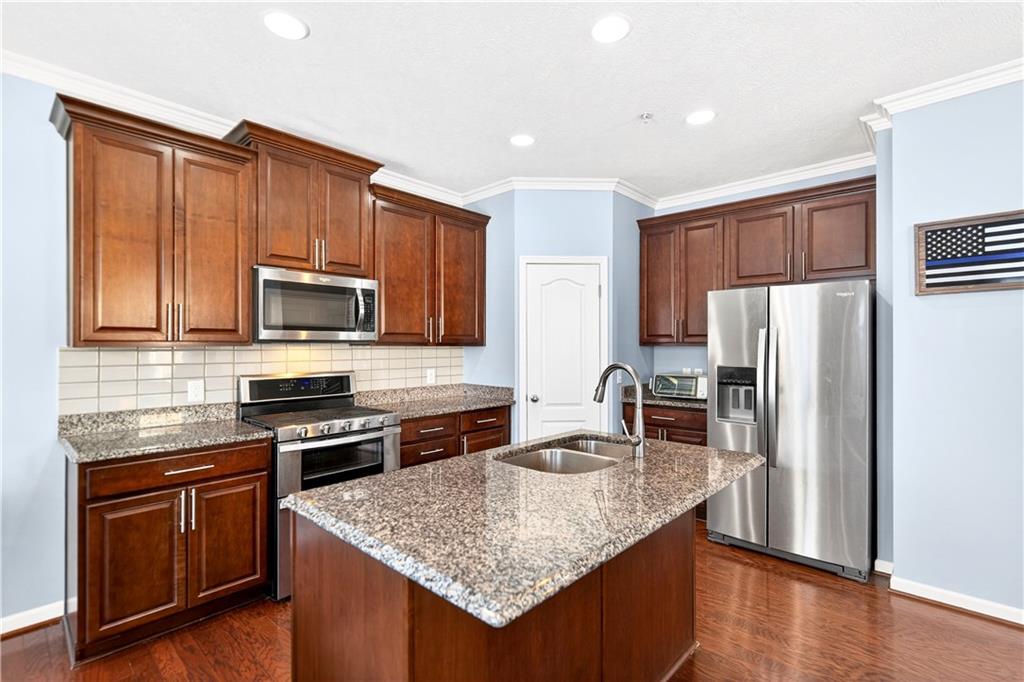 2 Roosevelt Drive McKees Rocks, PA 15136 - Photo 9 of 43