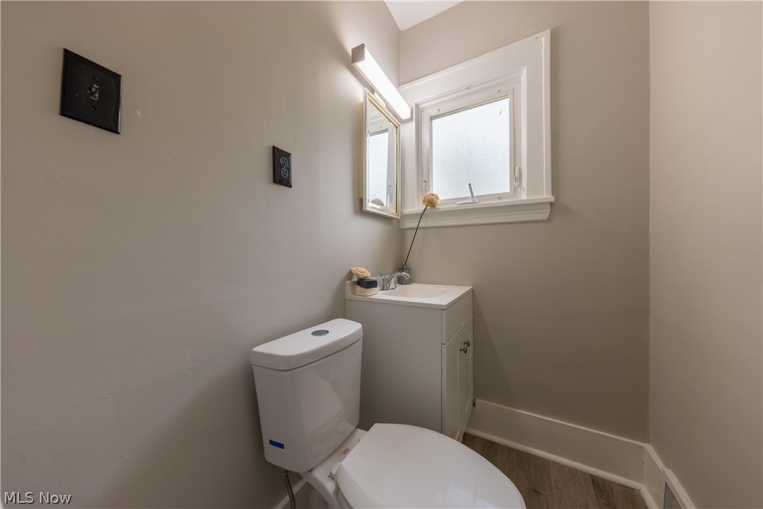3324 Altamont Road Cleveland, OH 44118 - Photo 19 of 33