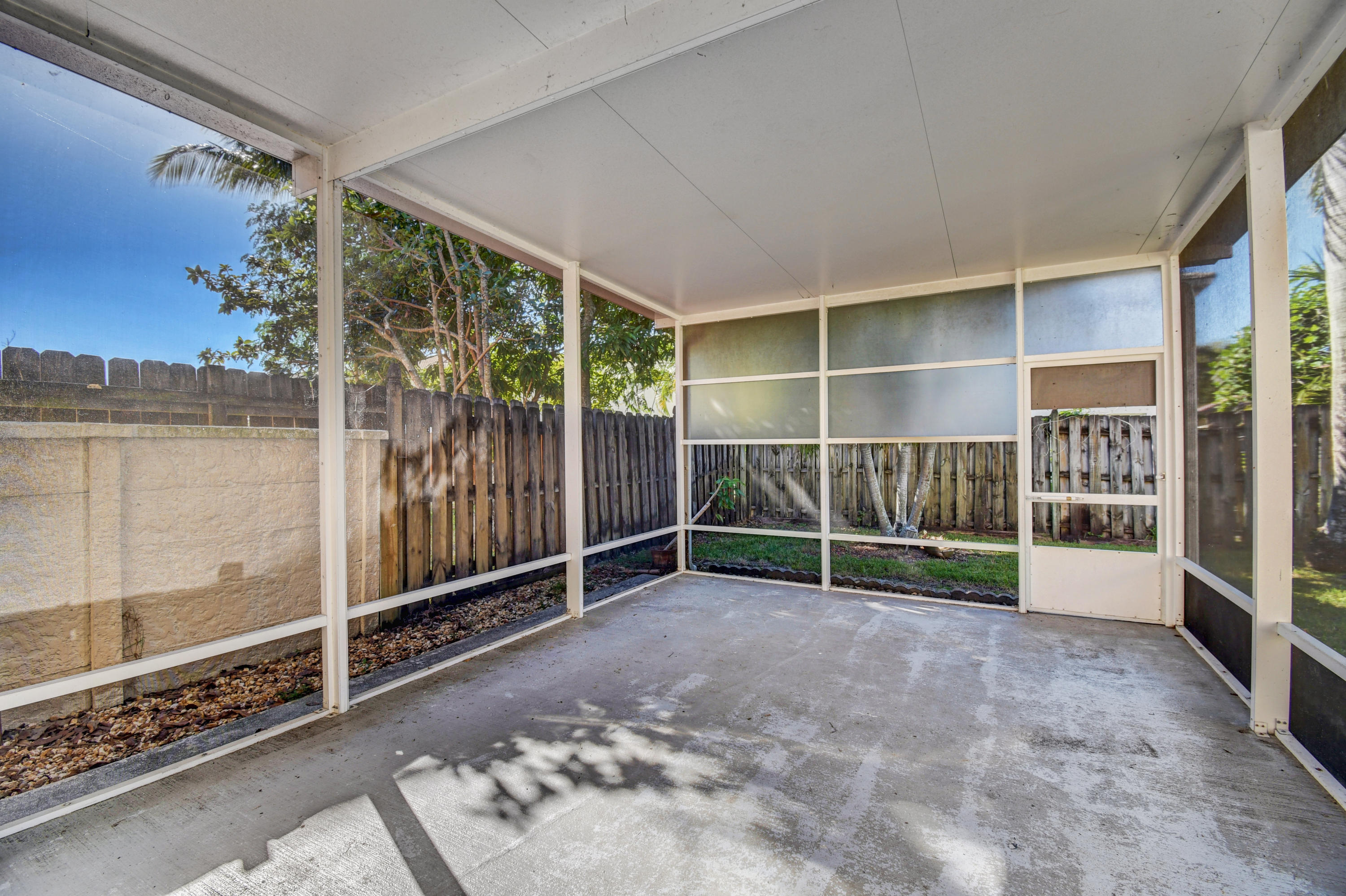 6575 Spring Garden Run Lake Worth, FL 33463 - Photo 49 of 67 55_dsc_5933_4_5_6_7