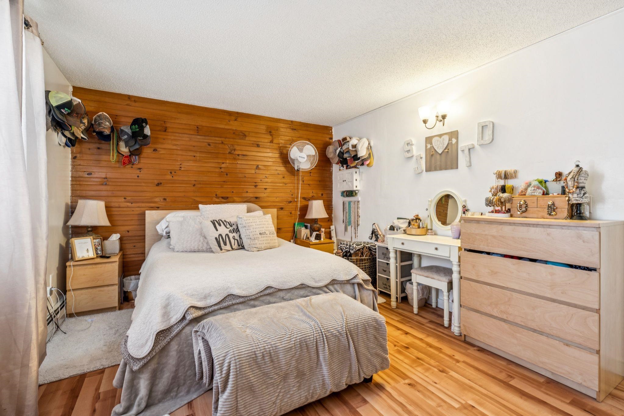 724 South Windsor Street Royalton, VT 05068 - Photo 14 of 25