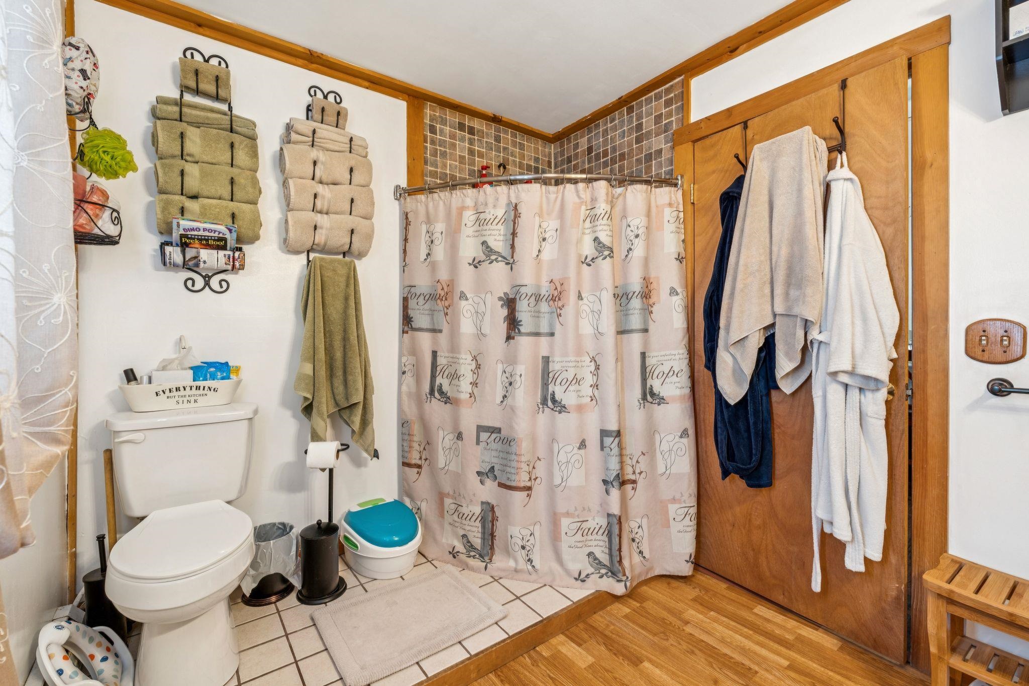 724 South Windsor Street Royalton, VT 05068 - Photo 17 of 25