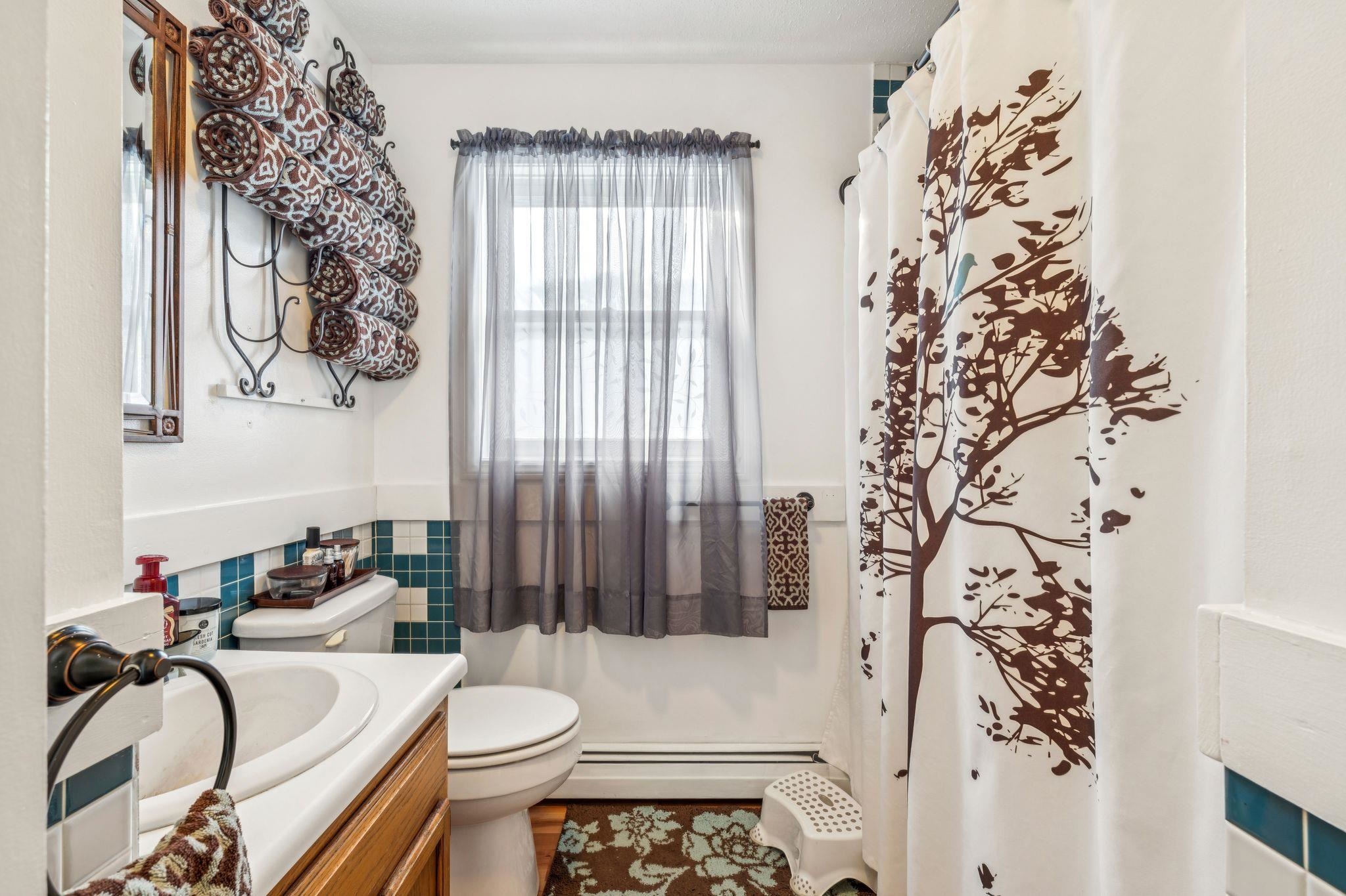 724 South Windsor Street Royalton, VT 05068 - Photo 9 of 25