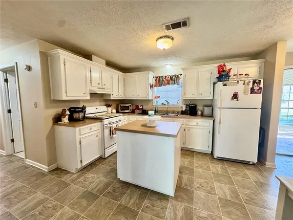 $134,500 | 134 Dupuis Road, Jonesville, LA 71343