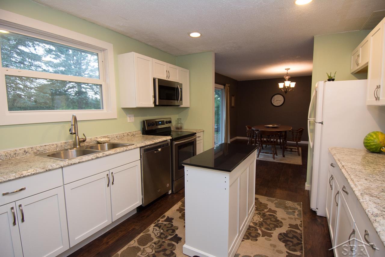 15983 Ithaca Road St. Charles, MI 48655 - Photo 9 of 30 31389628-8.JPG